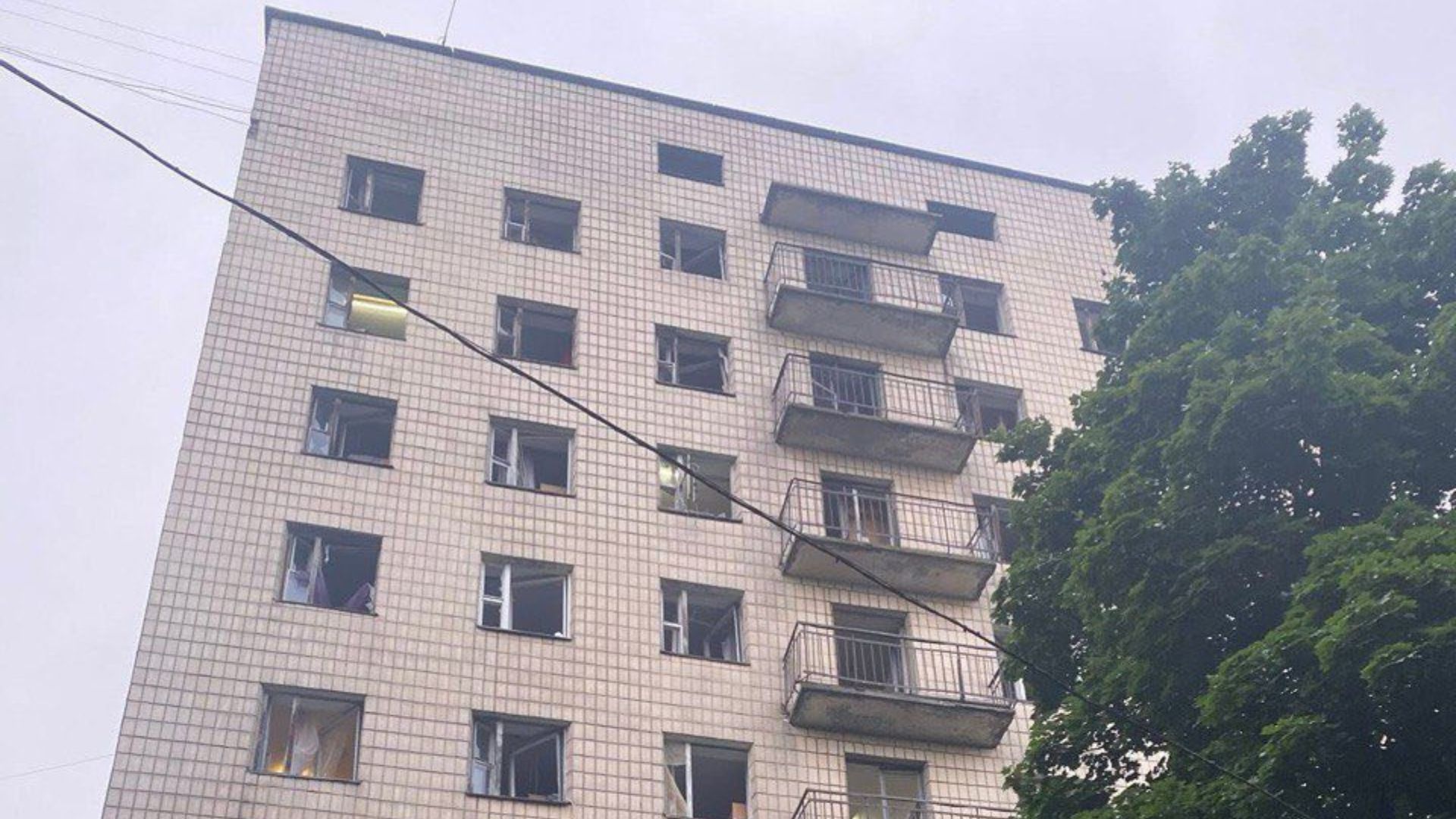 Росія вдарила по медичному коледжу в Києві Росія вдарила по медичному коледжу в Києві