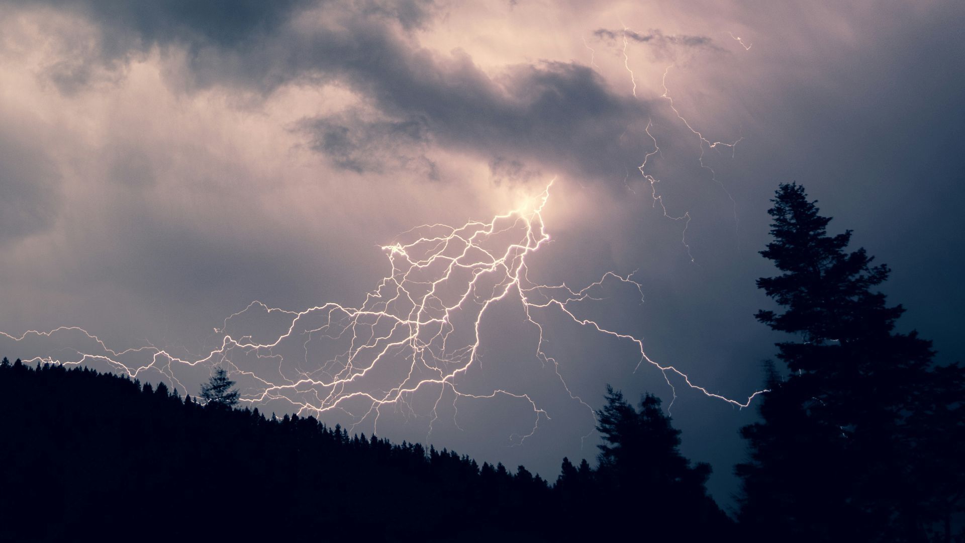 ВМО зафиксировала рекорд самой длинной зафиксированной вспышки молнии