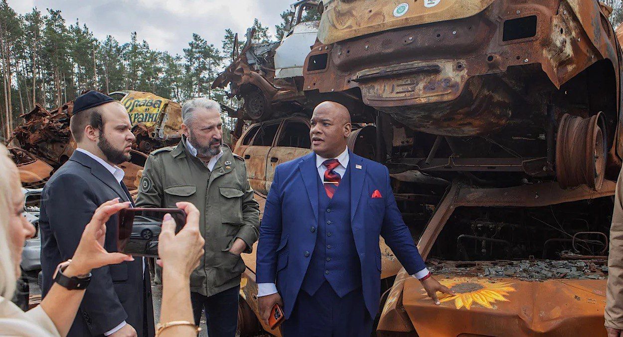 Марк Бернс анонсировал помощь Украине Марк Бернс анонсировал помощь Украине