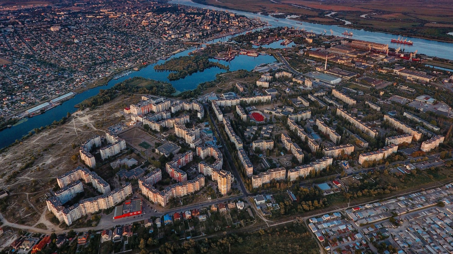 Росіяни пошкодили в Херсоні міст, який веде до мікрорайону Корабел - 24 Канал Росіяни пошкодили в Херсоні міст, який веде до мікрорайону Корабел - 24 Канал