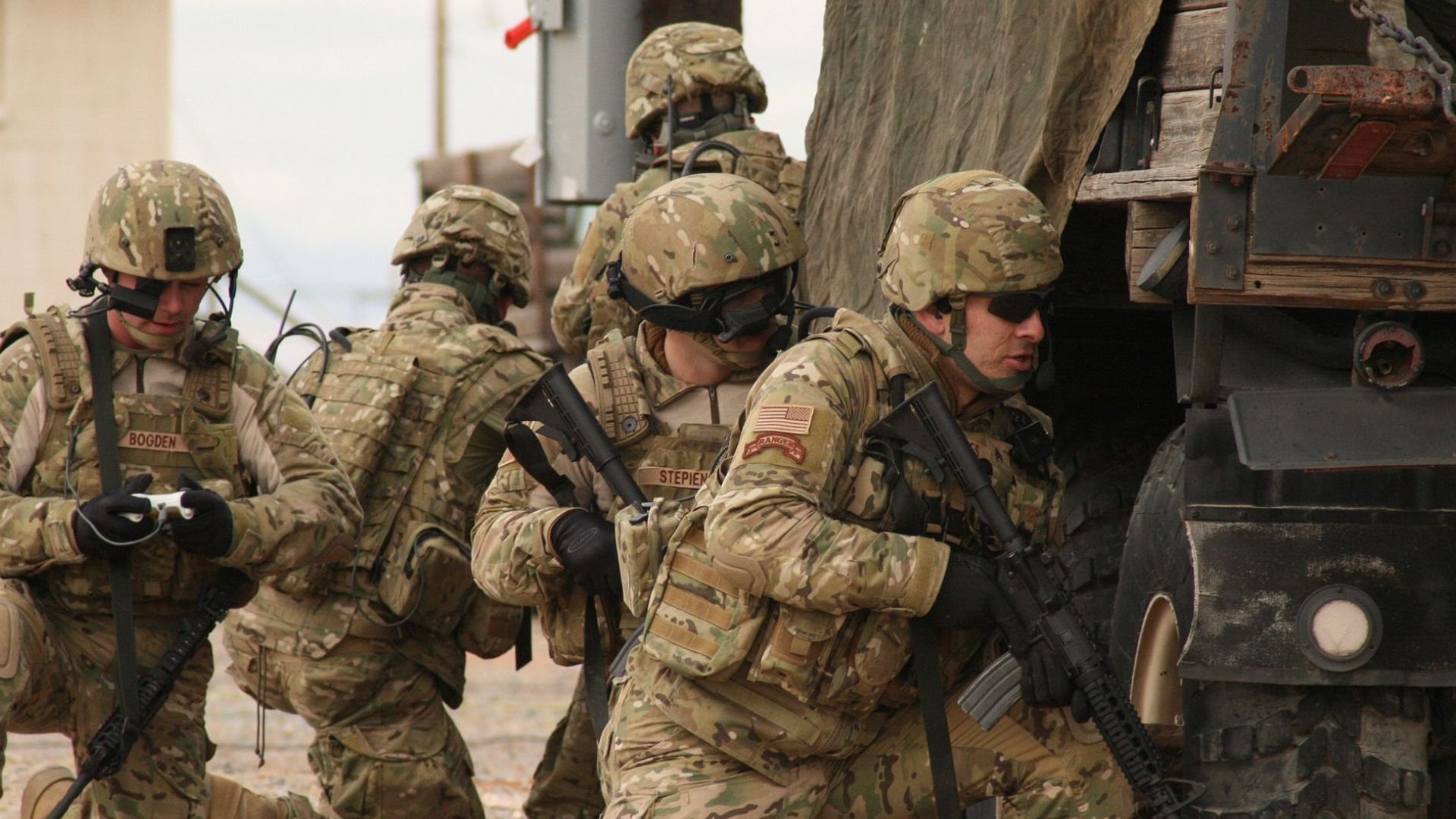 Камуфляж Multicam застосовує армія США Камуфляж Multicam застосовує армія США