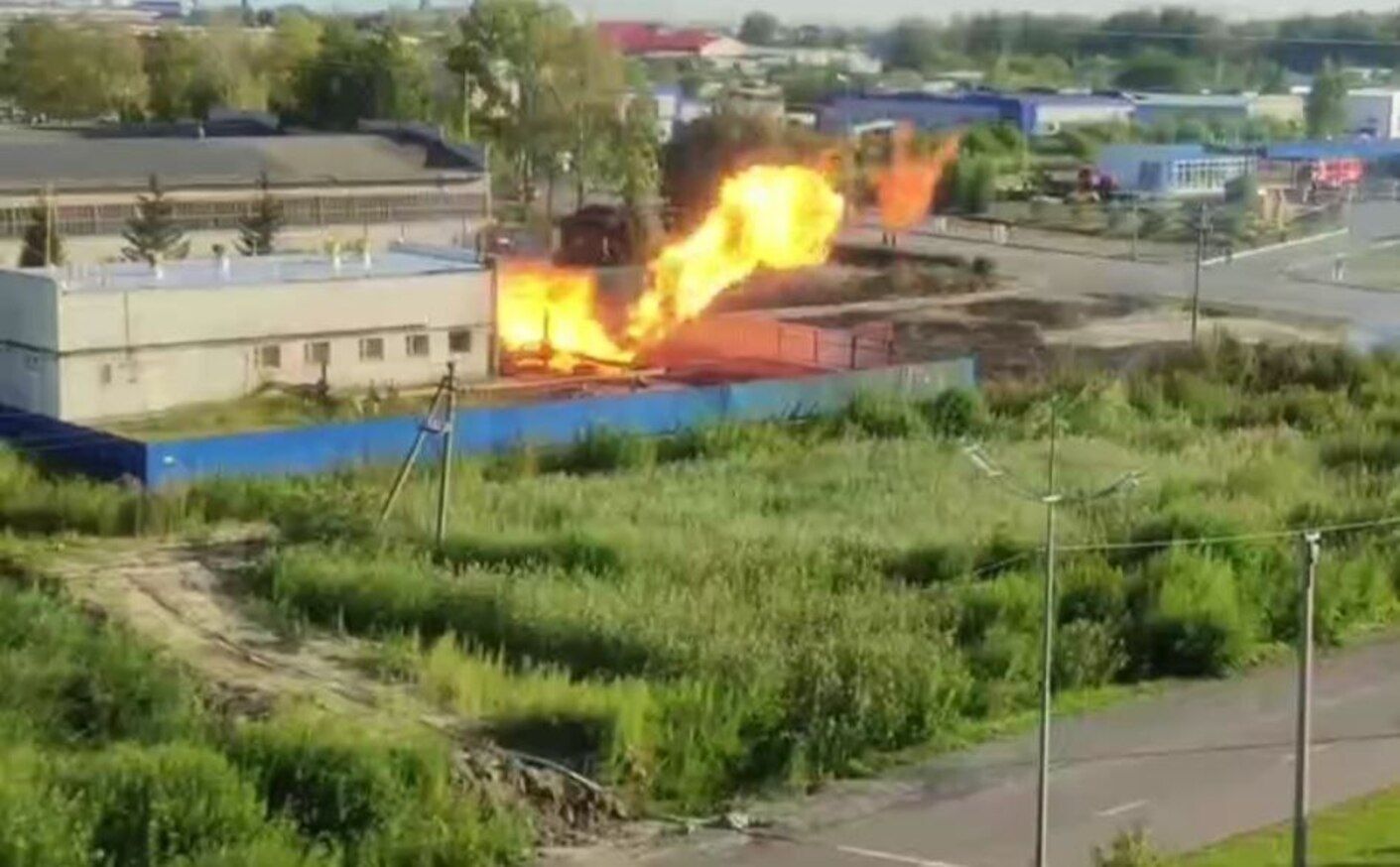 На газораспределительной подстанции в России произошел пожар На газораспределительной подстанции в России произошел пожар