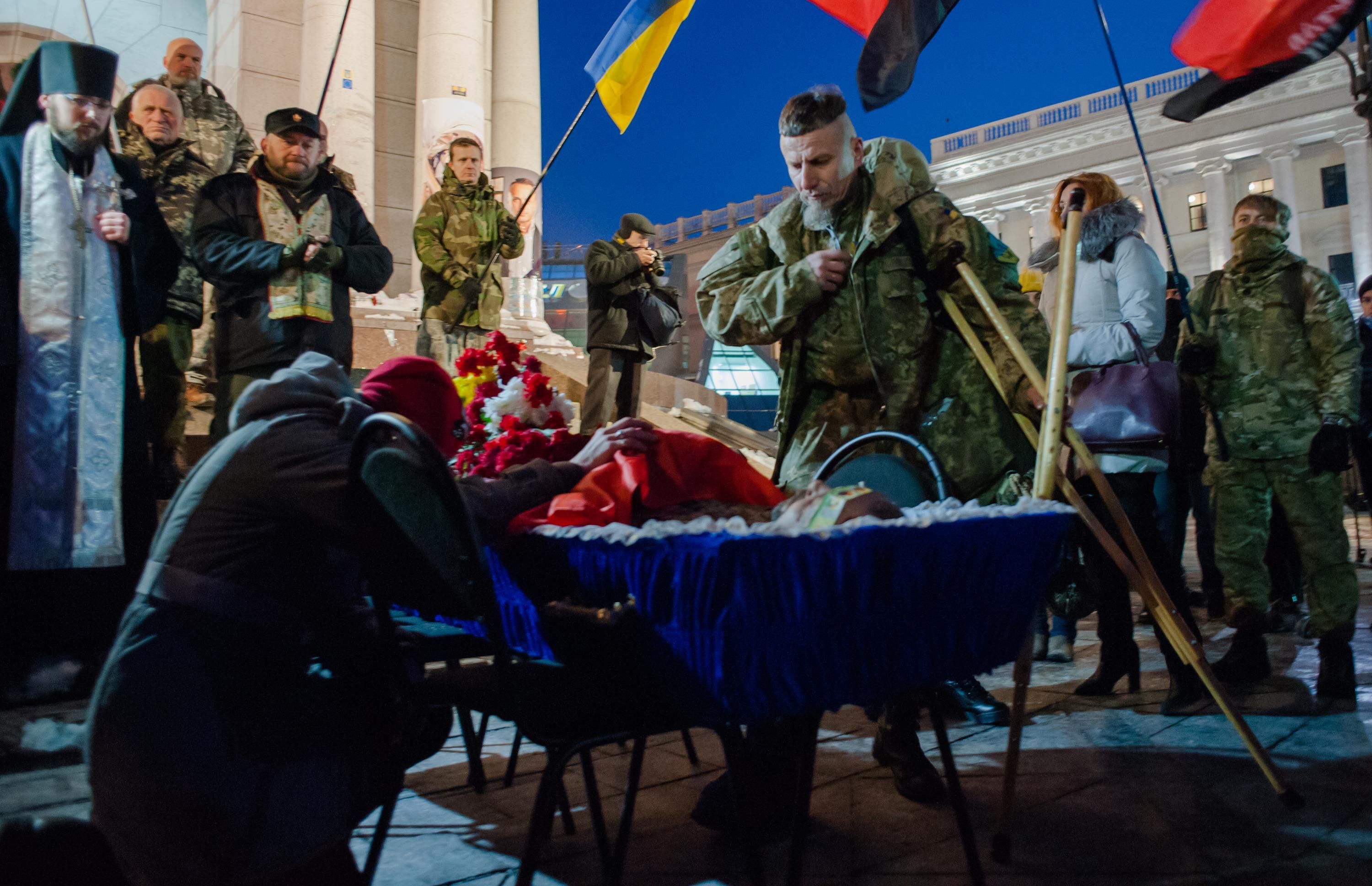 Треба відходити від "совка", – доброволець про застарілу культуру поховання військових - 24 Канал