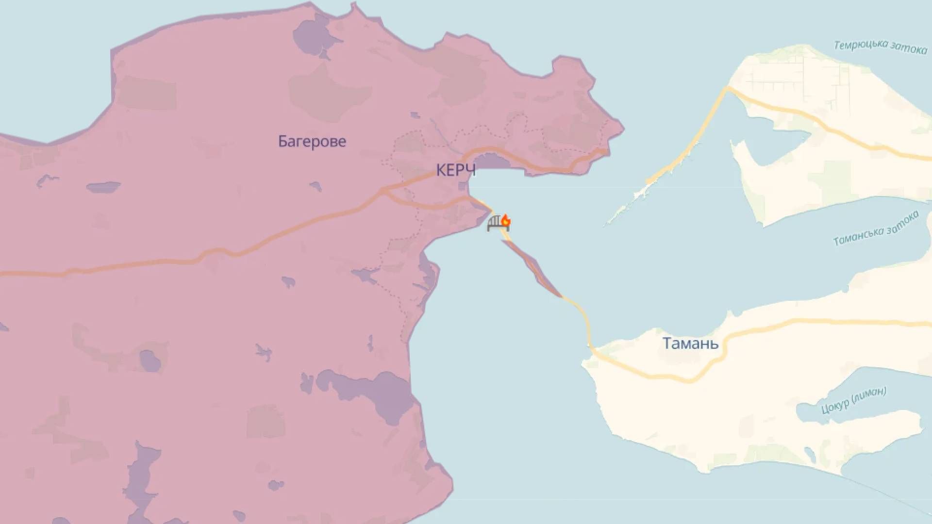 Тисячі автівок чекають у черзі на в'їзд до Криму