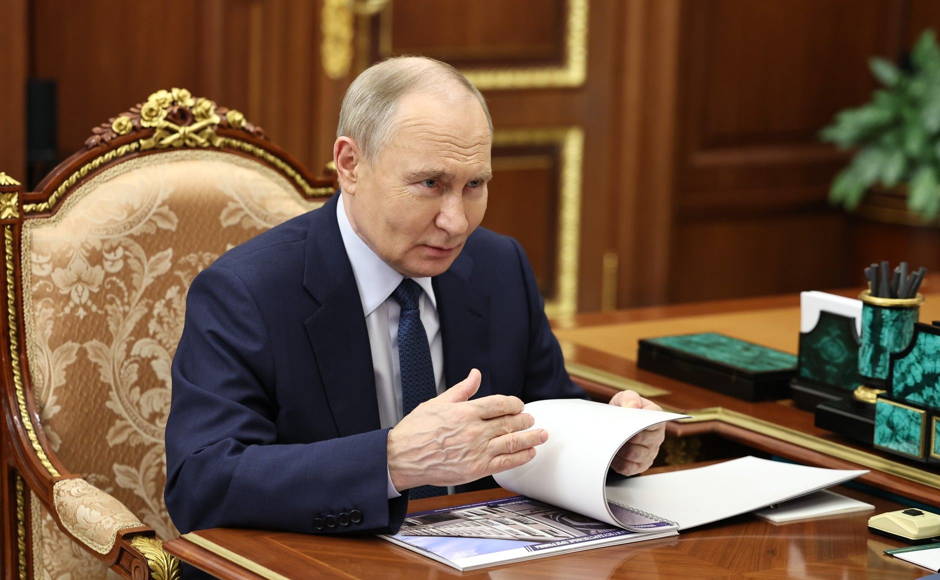 Российский диктатор Путин Российский диктатор Путин