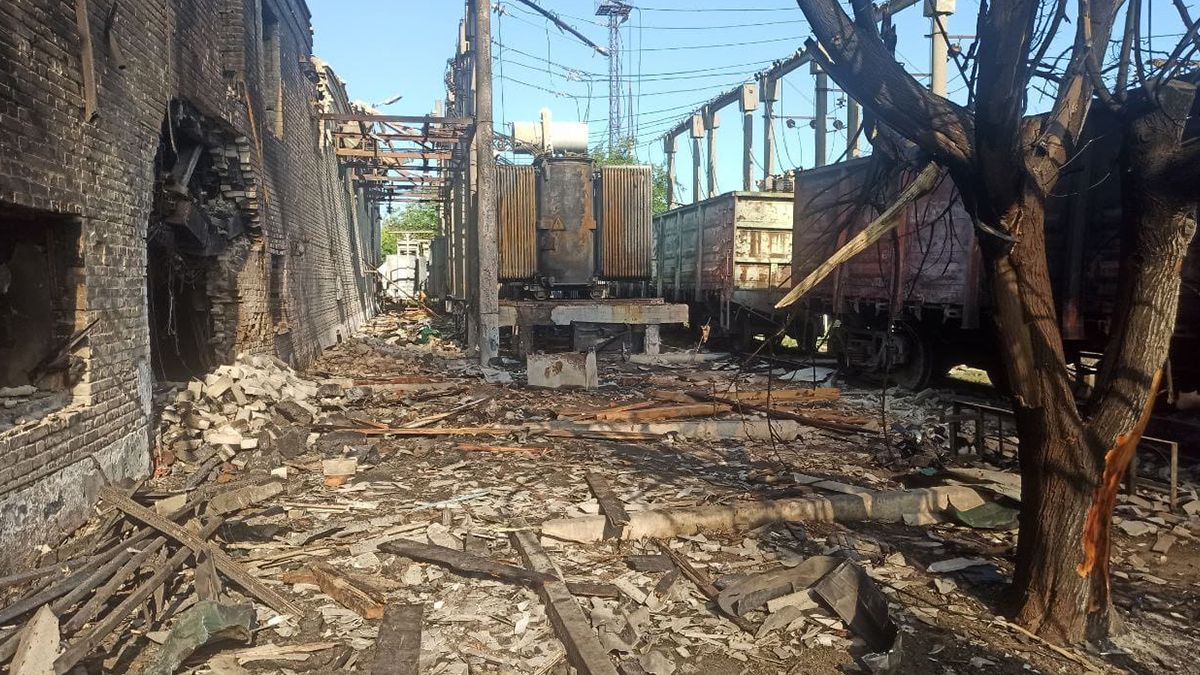 Синєгубов розповів про ситуацію у Лозовій після атаки 5 серпня Синєгубов розповів про ситуацію у Лозовій після атаки 5 серпня