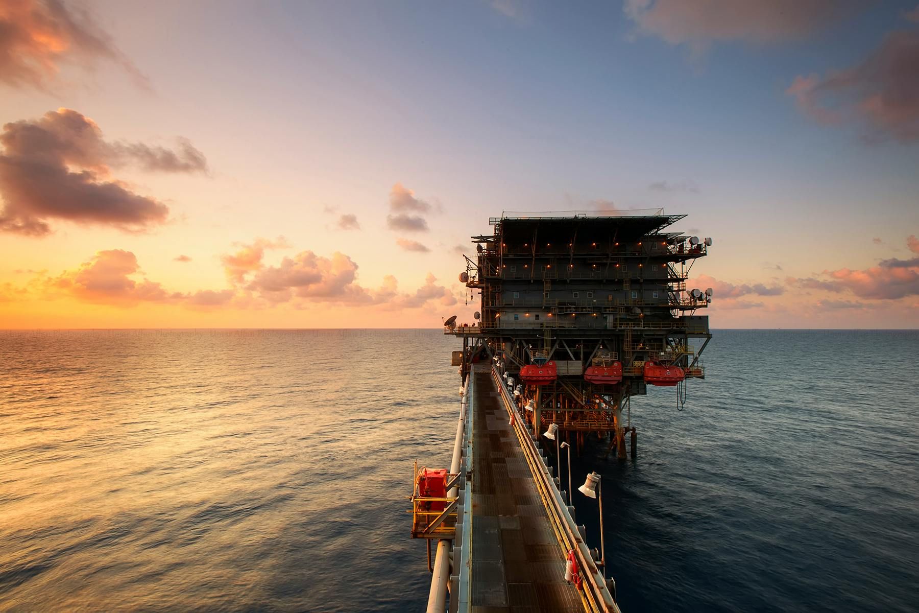 У якому морі найбільше нафти у світі - скільки запасів нафти у Перській затоці