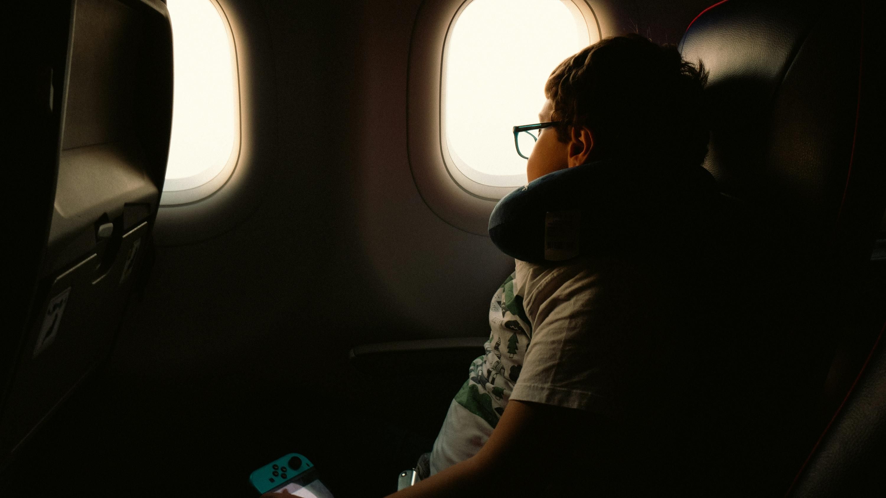 Підліток сплутав рейси й сам полетів в Мілан Підліток сплутав рейси й сам полетів в Мілан