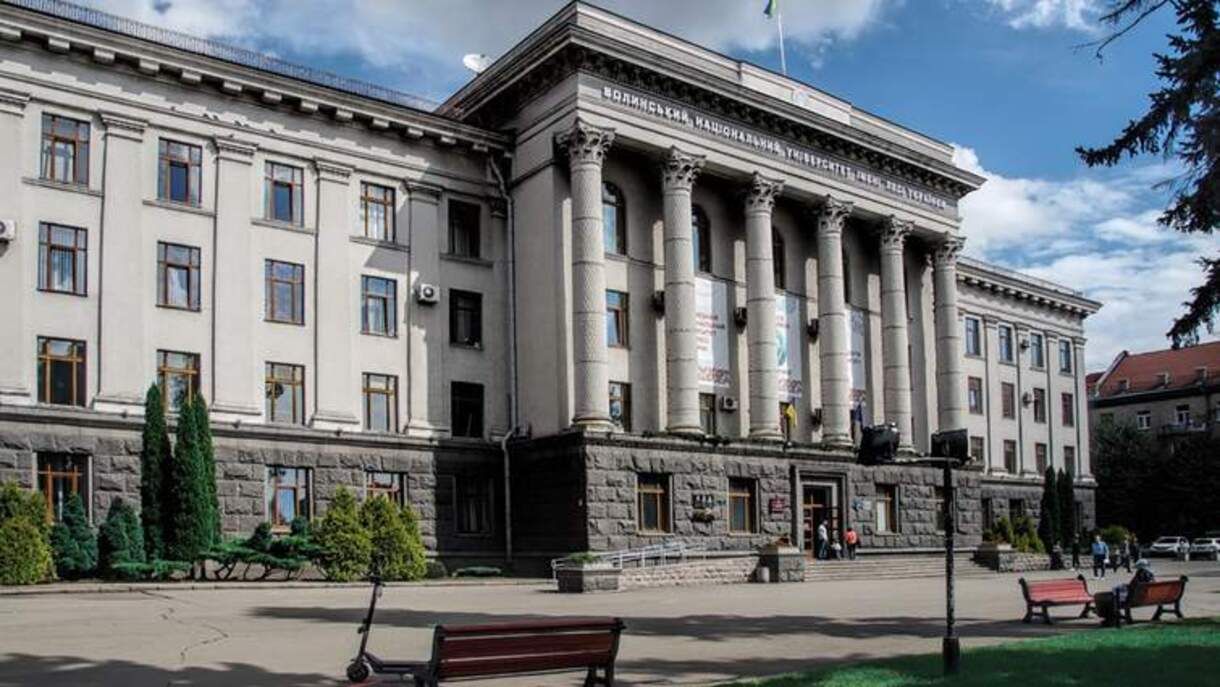 Сколько стоит обучение в Волынском университете имени Леси Украинки - цены за год Сколько стоит обучение в Волынском университете имени Леси Украинки - цены за год