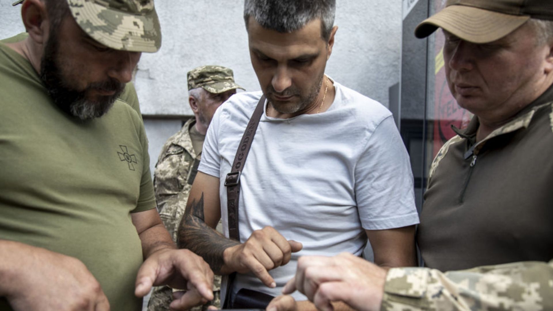 Службовці ТЦК та СП носитимуть бодікамери