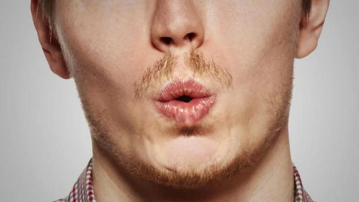 Можно ли свистеть дома 