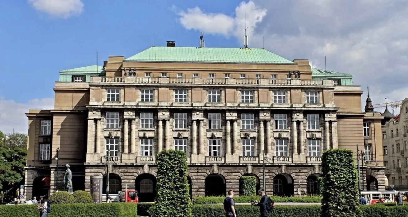 Образование украинцев за рубежом - какова стоимость обучения в иностранных вузах Образование украинцев за рубежом - какова стоимость обучения в иностранных вузах