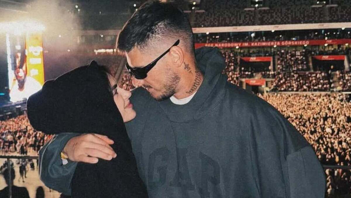 Олександр Волошин з дівчиною Олександр Волошин з дівчиною