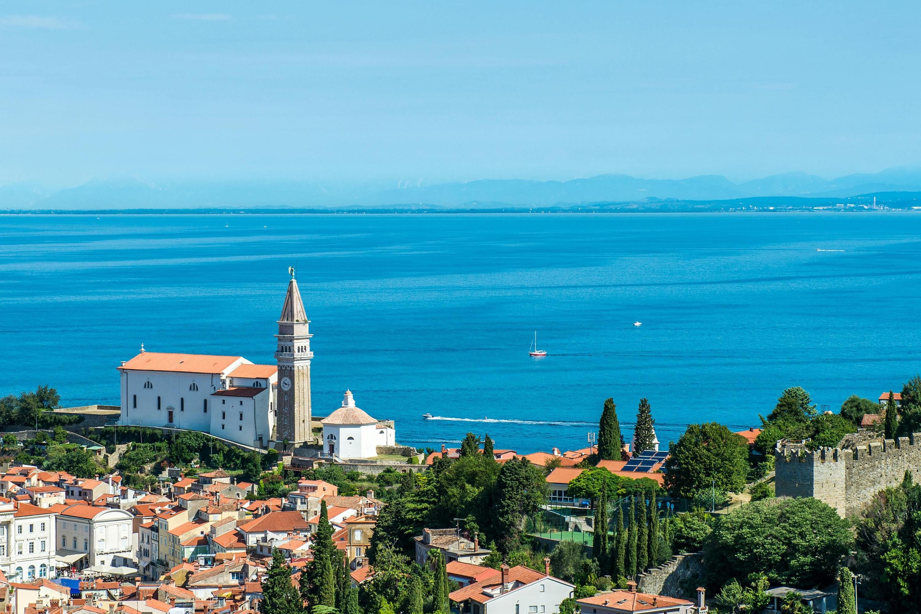 Львівська туристична фірма пропонує туристам екскурсії за кордоном російською мовою Львівська туристична фірма пропонує туристам екскурсії за кордоном російською мовою