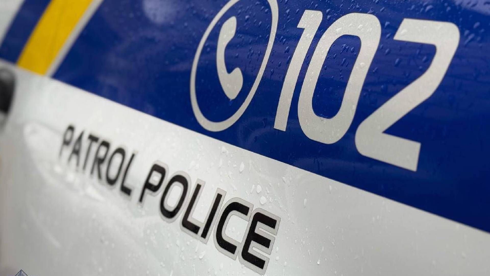 Патрульні врятували авто із родиною