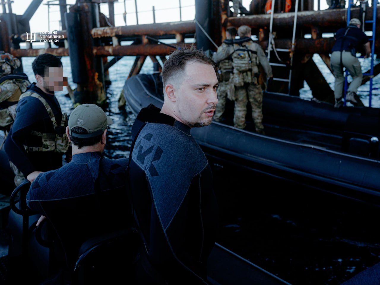 Буданов посетил остров Змеиный Буданов посетил остров Змеиный