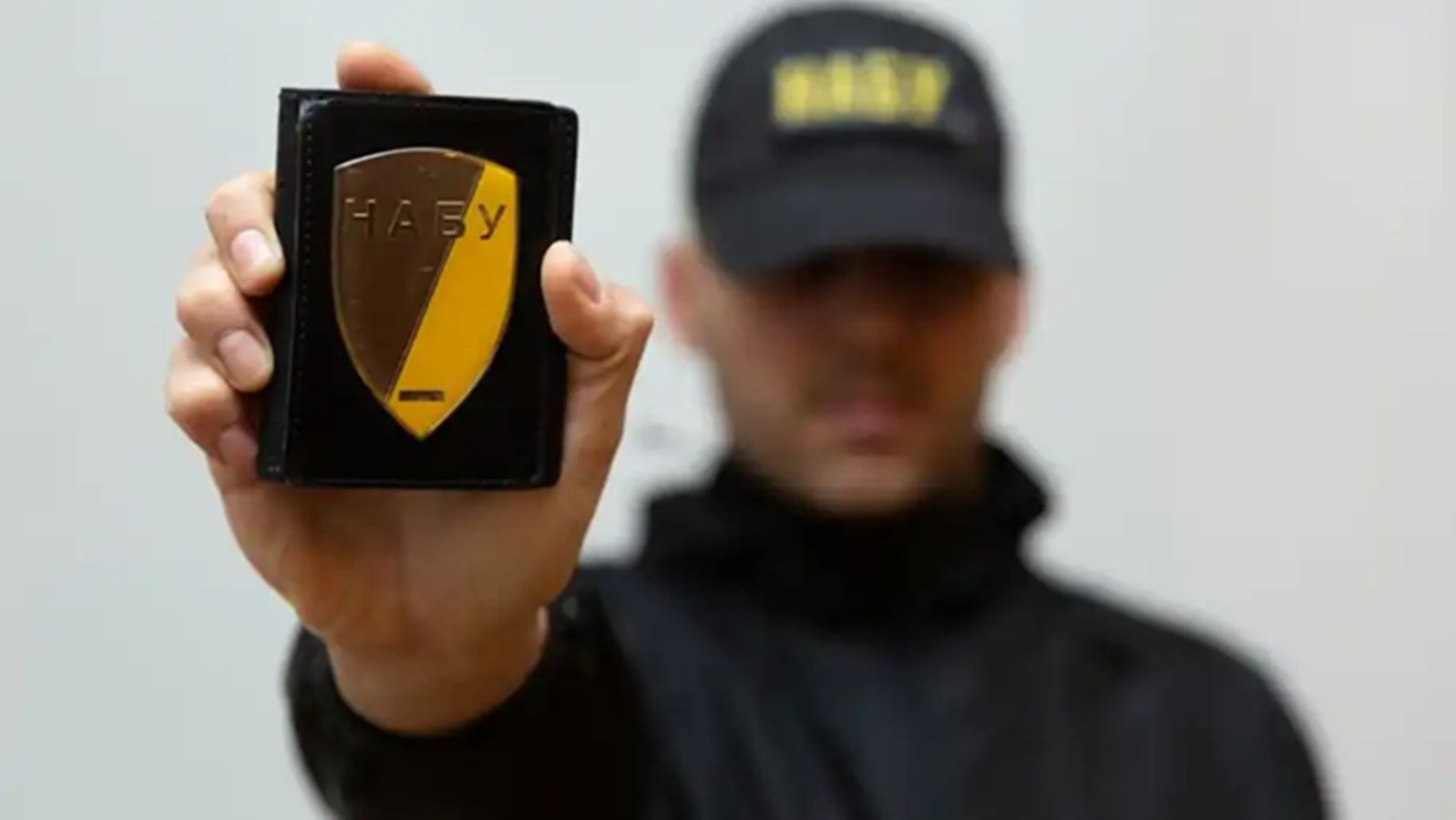 НАБУ ініціювало обшуки у болгарських торгівців зброєю НАБУ ініціювало обшуки у болгарських торгівців зброєю