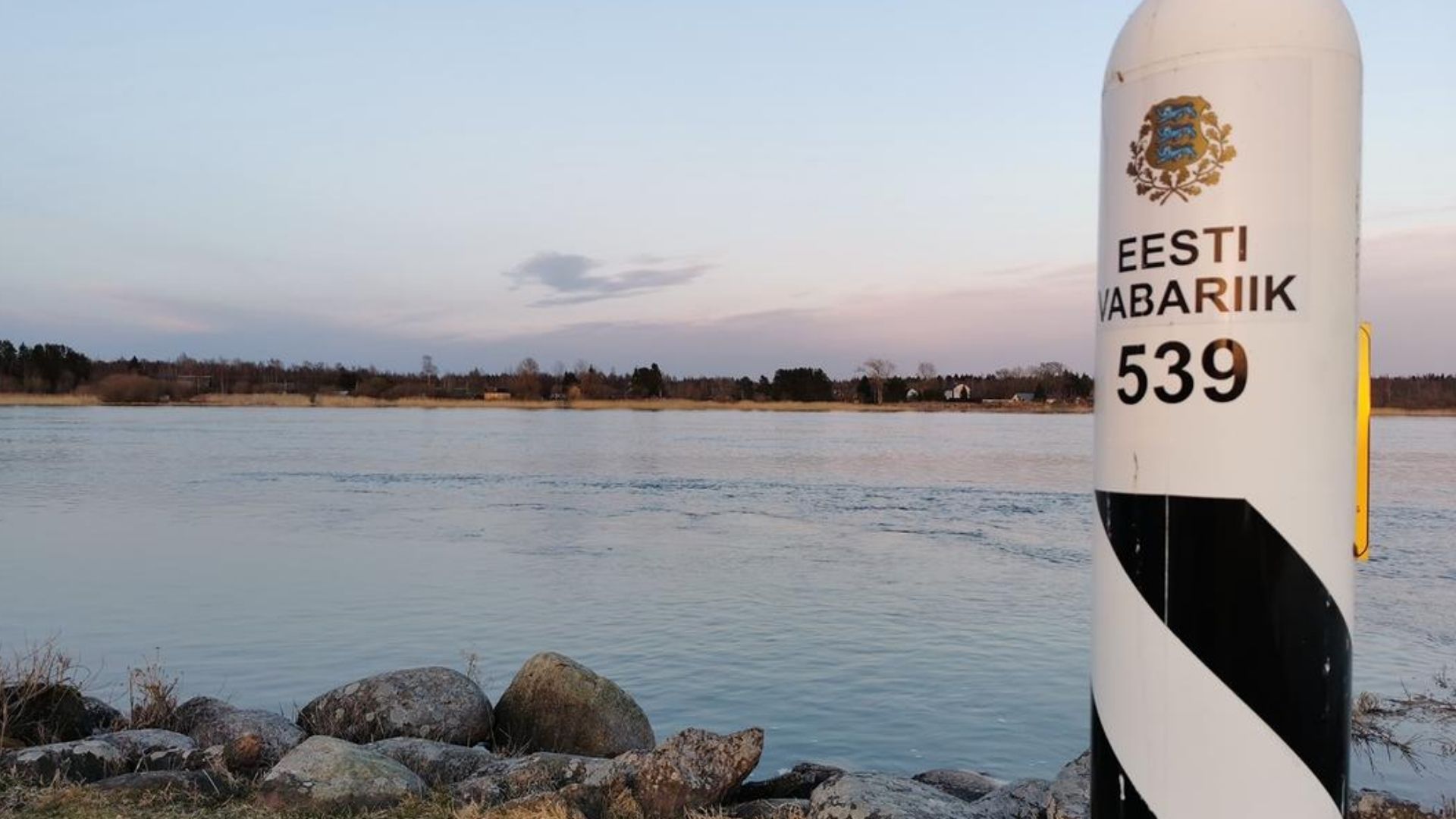 Поляк собирался сбежать в Россию по реке Нарва Поляк собирался сбежать в Россию по реке Нарва