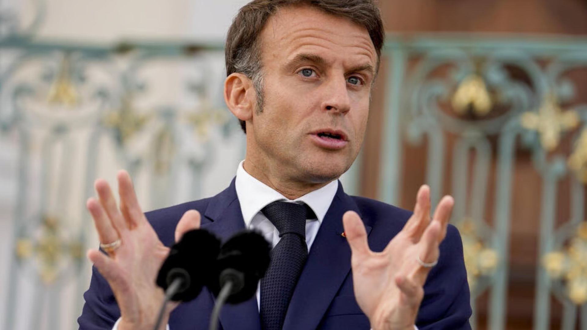 Макрон прокоментував слова Трампа про гарантії безпеки для України Макрон прокоментував слова Трампа про гарантії безпеки для України