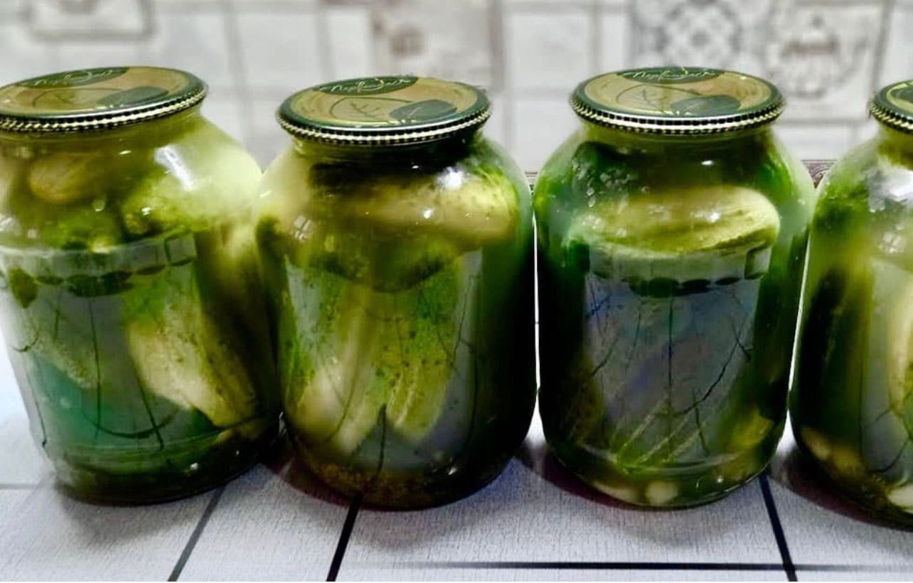 Як заквасити огірки на зиму