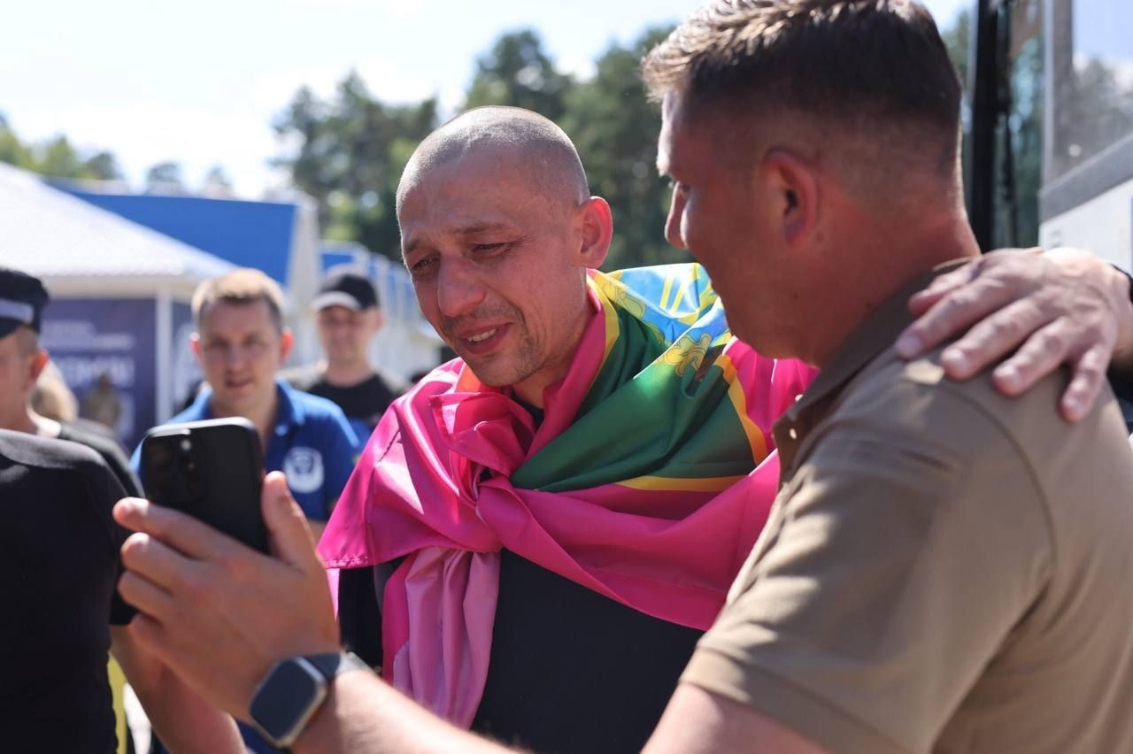 Полковник ДПСУ повернувся додому після багаторічного полону Полковник ДПСУ повернувся додому після багаторічного полону