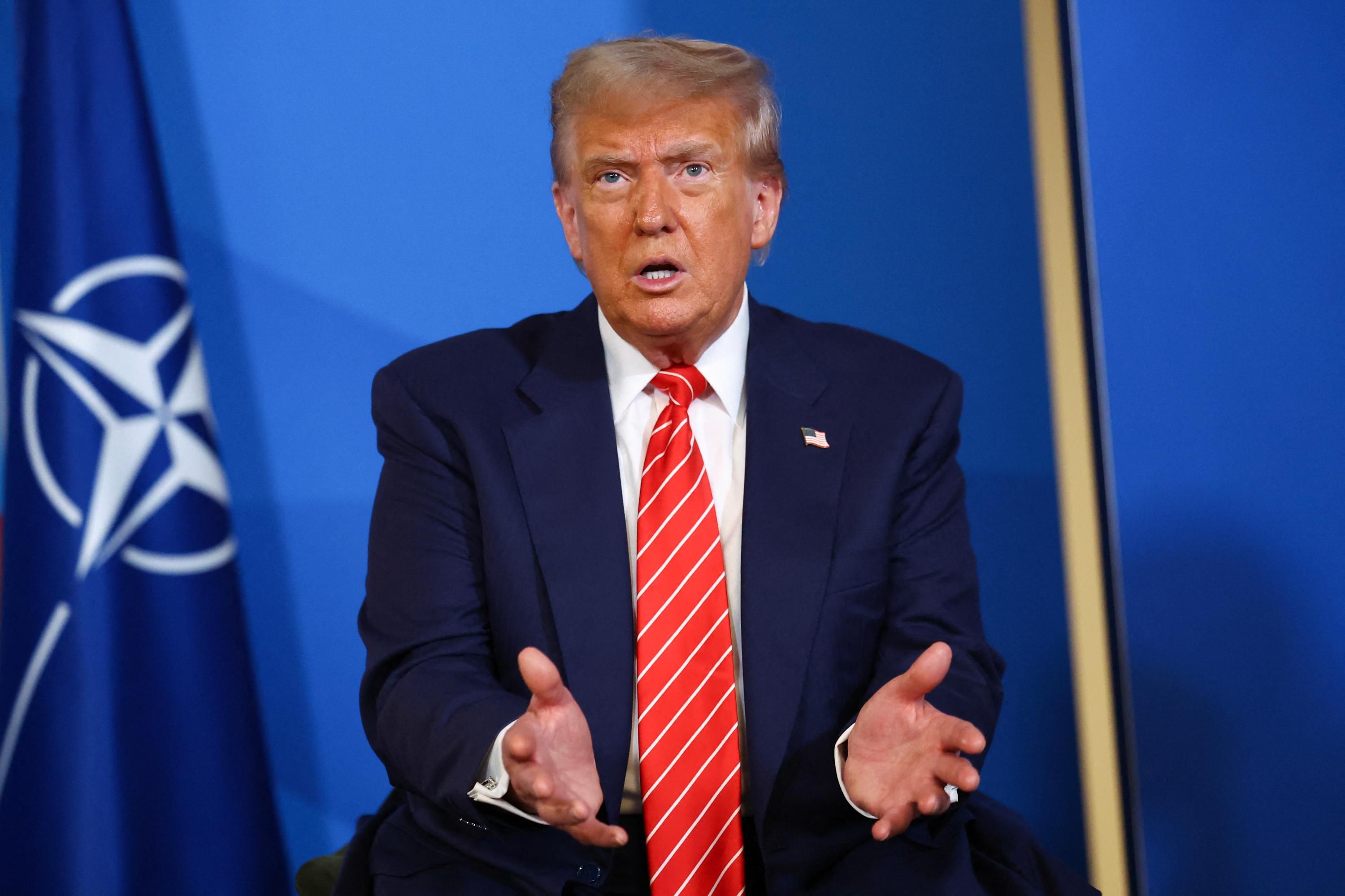 Когда Трамп введет "очень строгие ограничения" для России Когда Трамп введет "очень строгие ограничения" для России