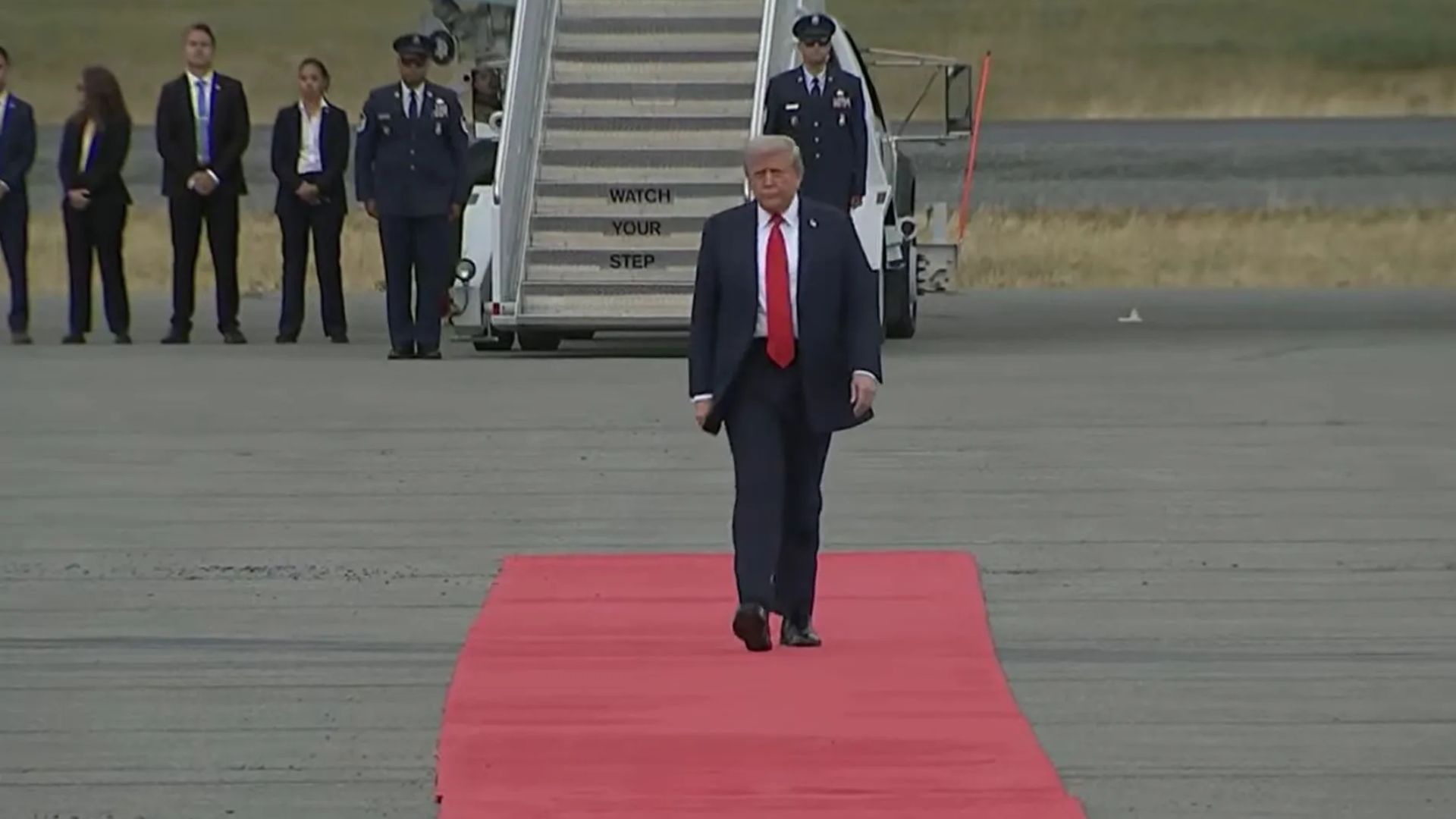 Дональд Трамп на красной дорожке