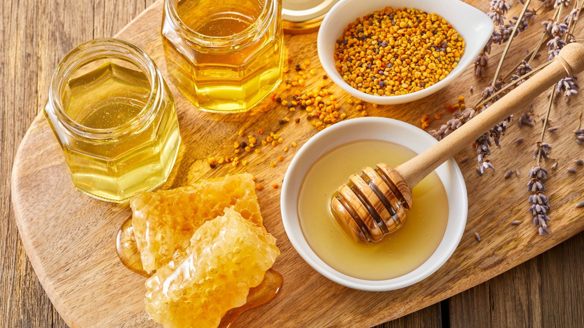 Картинки-поздравления с праздником Орехового Спаса 2025 Картинки-поздравления с праздником Орехового Спаса 2025