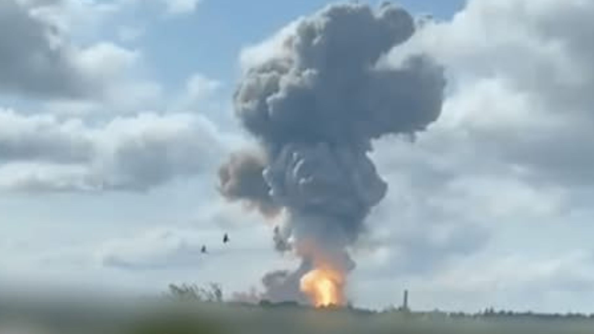 Наслідки пожежі на по заводі "Еластик": зросла кількість загиблих та постраждалих - 24 Канал Наслідки пожежі на по заводі "Еластик": зросла кількість загиблих та постраждалих - 24 Канал