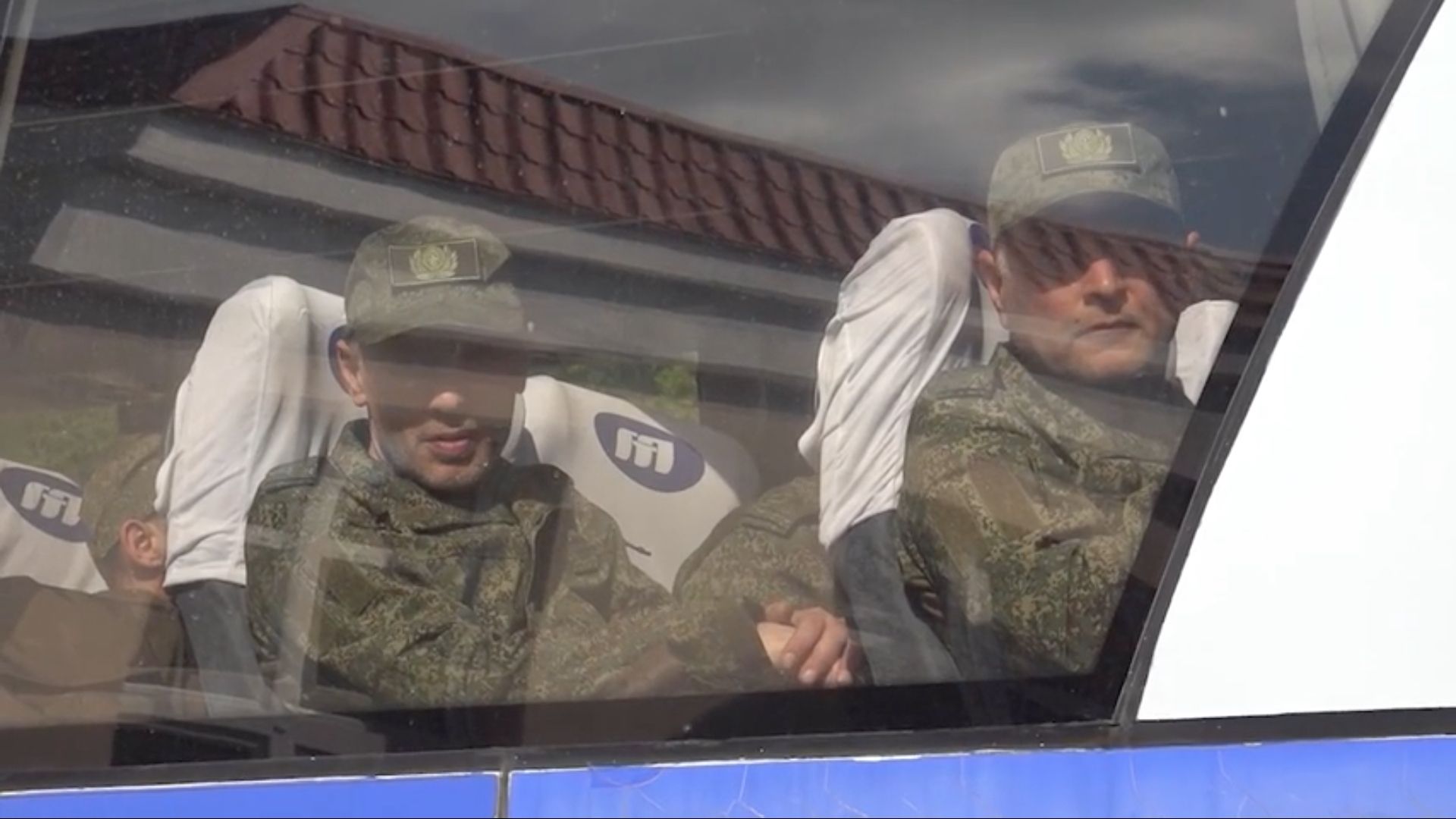 У деяких регіонах Росії суттєво зменшили виплати контрактникам У деяких регіонах Росії суттєво зменшили виплати контрактникам