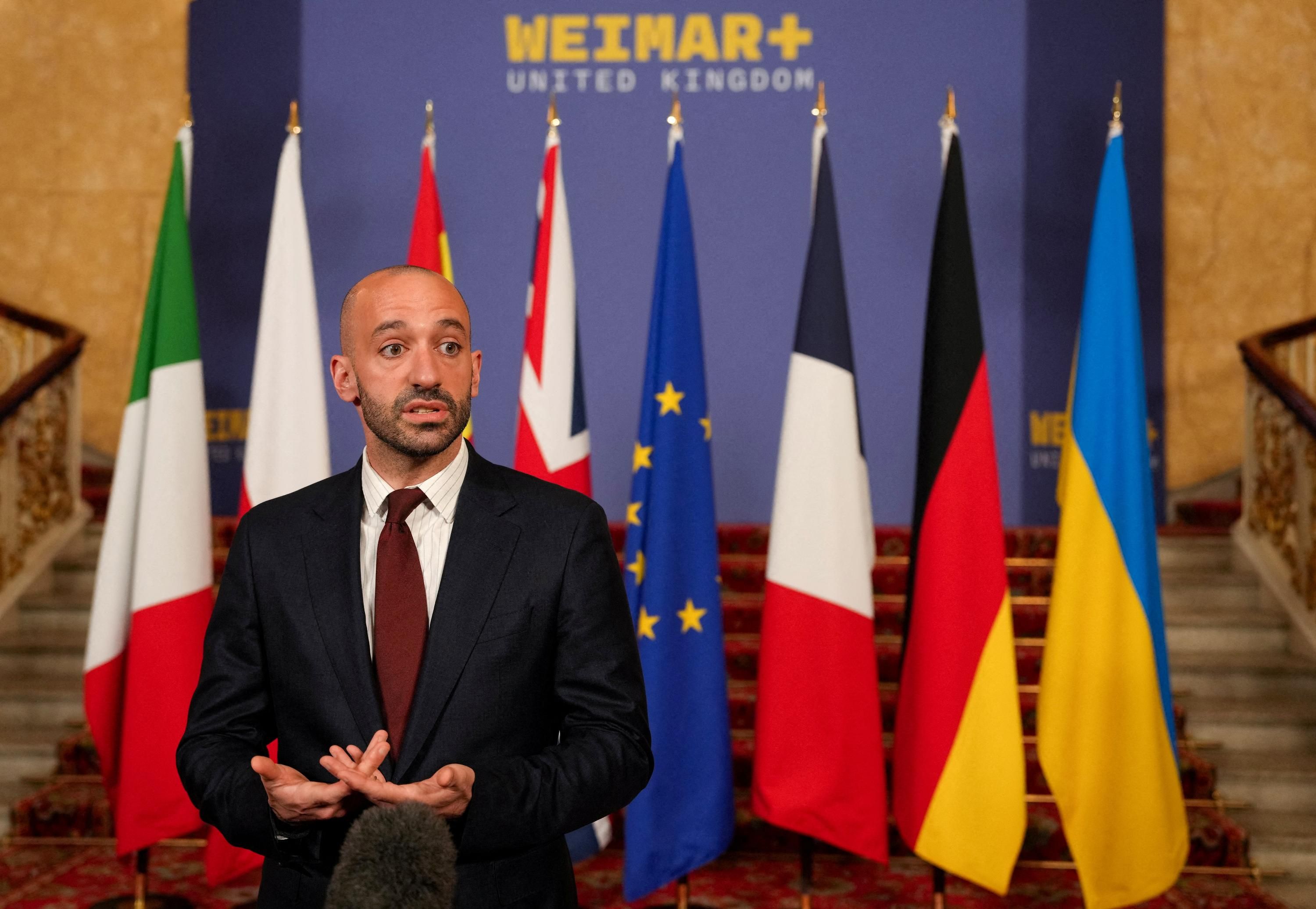 Франция против демилитаризации Украины Франция против демилитаризации Украины