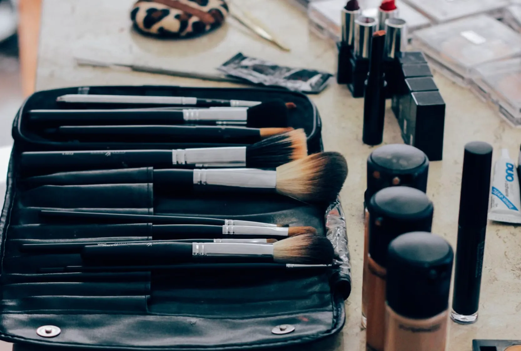 Правила нанесення тонального крему після 40+ Правила нанесення тонального крему після 40+