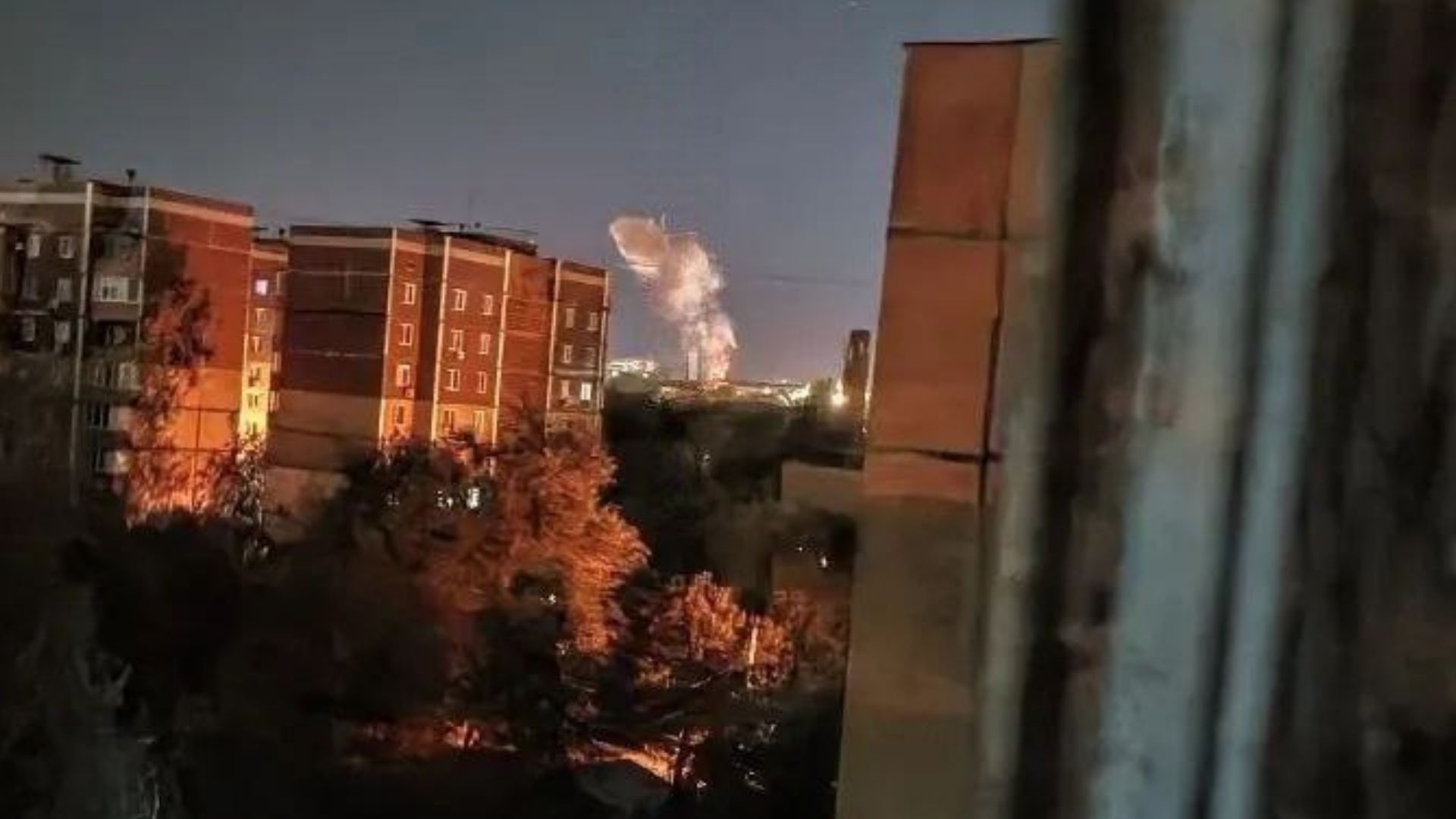 Донецк атаковали неизвестные дроны Донецк атаковали неизвестные дроны