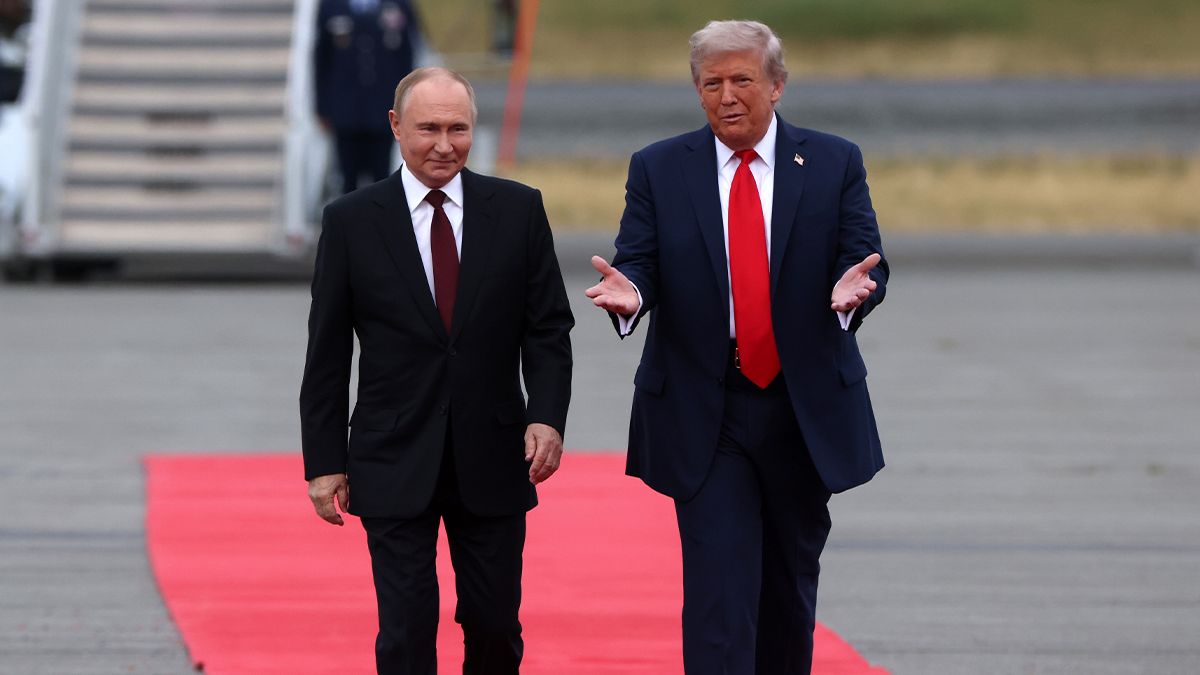 Трамп был готов остановить встречу с Путиным на Аляске 15 августа Трамп был готов остановить встречу с Путиным на Аляске 15 августа