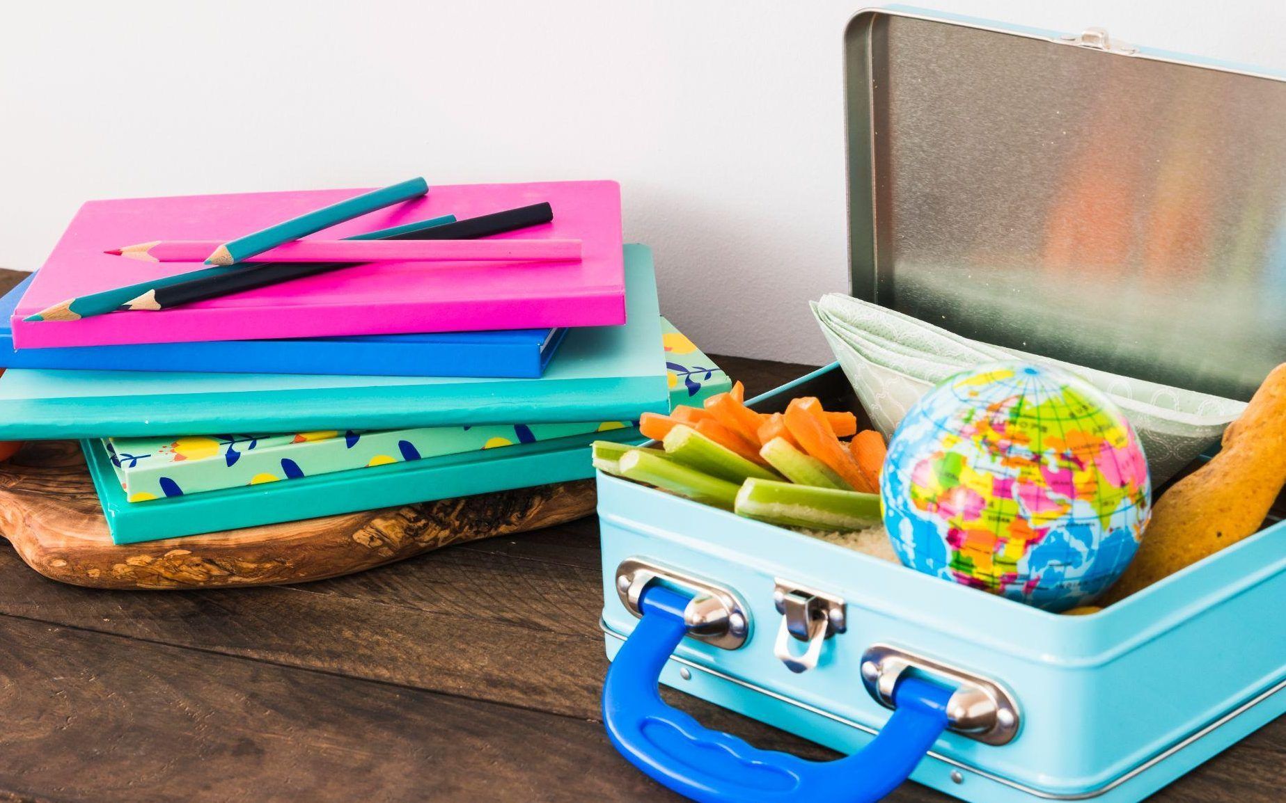 Программа "Пакет школьника" заработала в Украине: успейте получить деньги