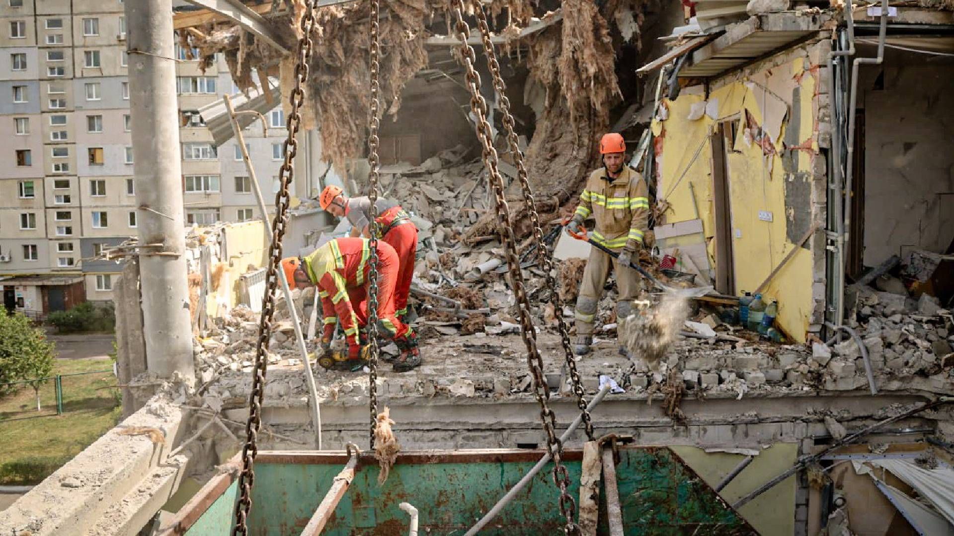 У багатоповерхівці в Харкові, де загинули люди, був зачинений підвал У багатоповерхівці в Харкові, де загинули люди, був зачинений підвал