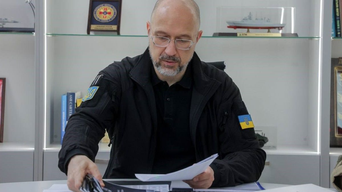 Шмигаль: Україна запроваджує квазіекспорт зброї замість традиційного продажу - Бізнес Шмигаль: Україна запроваджує квазіекспорт зброї замість традиційного продажу - Бізнес