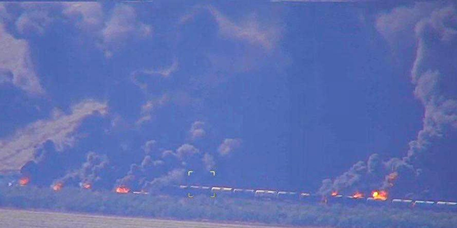 Ураження російського залізничного сполучення на Запоріжжі: дим від пожежі розтягнувся на понад 6 - 24 Канал Ураження російського залізничного сполучення на Запоріжжі: дим від пожежі розтягнувся на понад 6 - 24 Канал