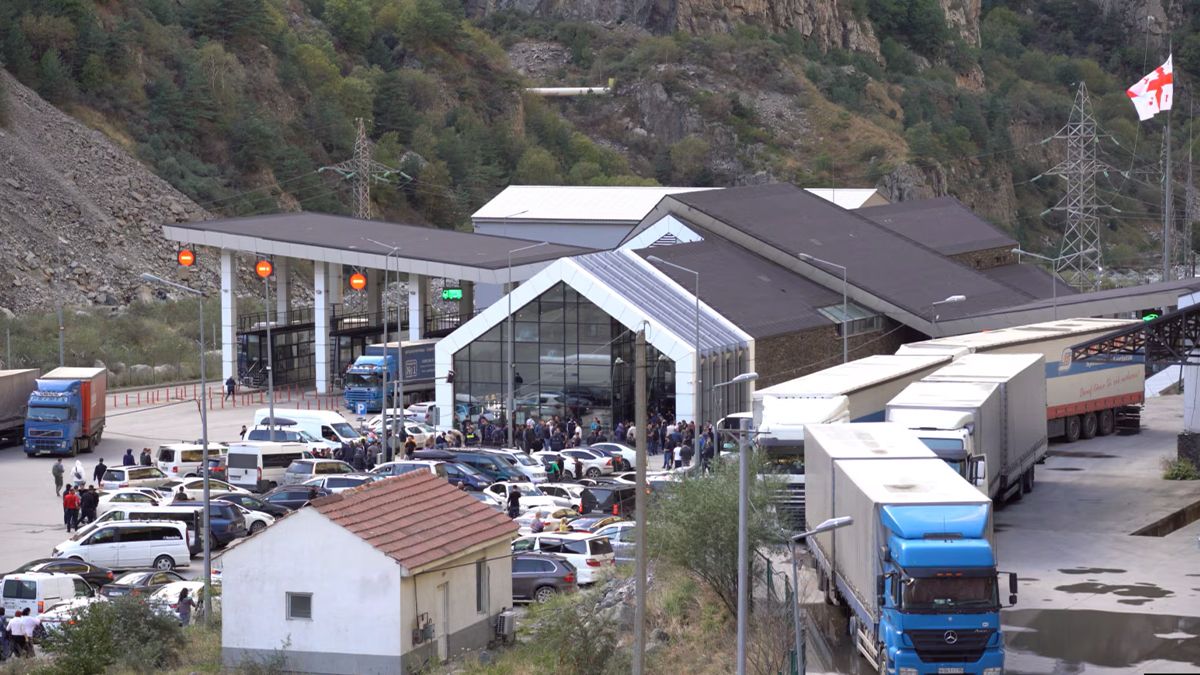 В Украину вернули граждан, которые застряли в пункте пропуска на границе России и Грузии