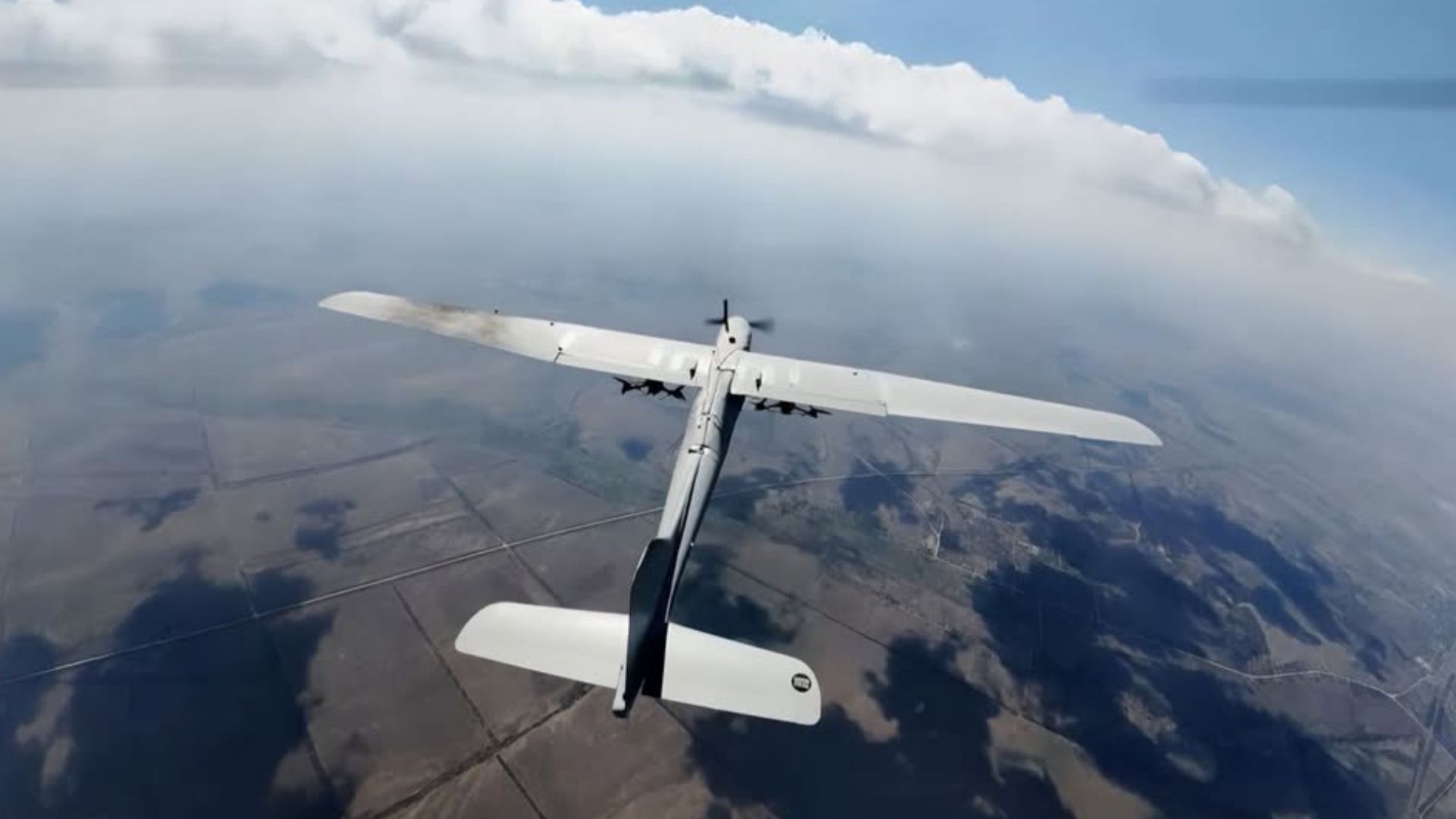 Російський БпЛА Орлан-30 ніс на собі FPV-дрони Російський БпЛА Орлан-30 ніс на собі FPV-дрони