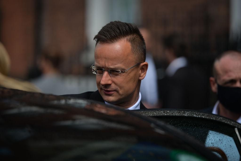 Петер Сіярто Петер Сіярто