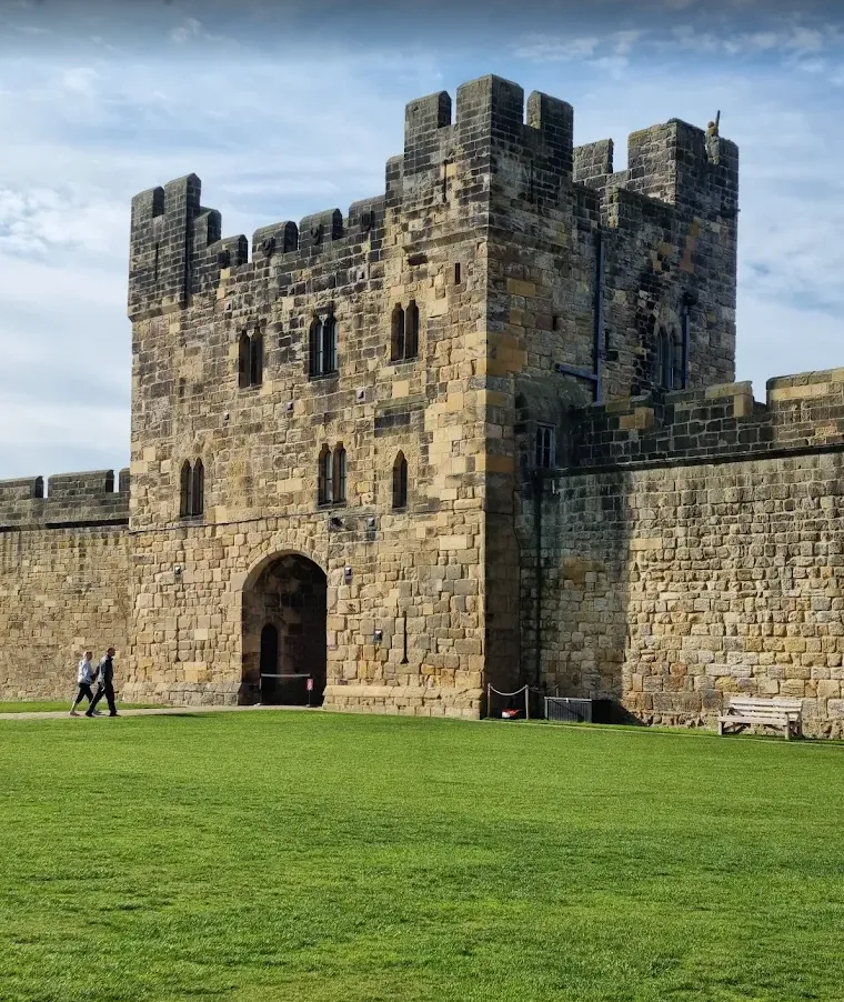 Замок Алнвик Замок Алнвик