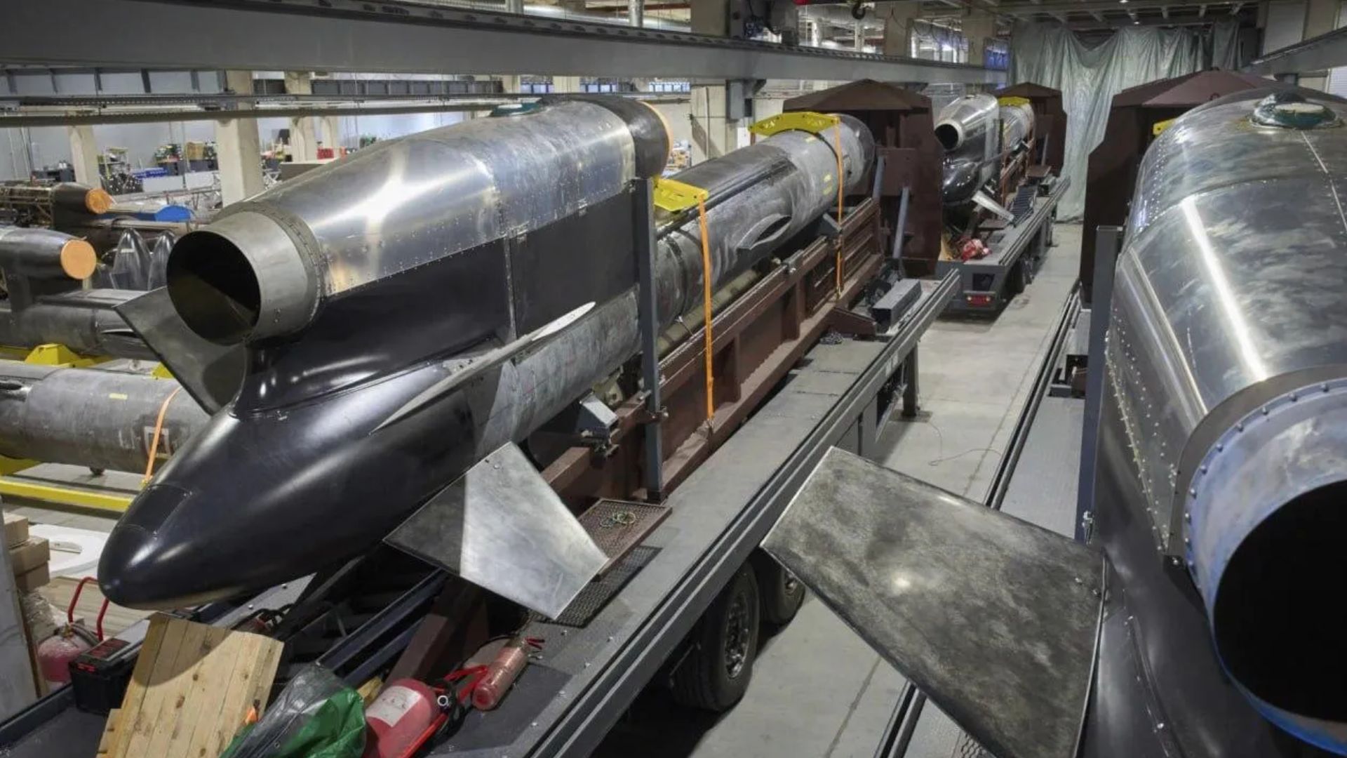 Производство ракет "Фламинго" Производство ракет "Фламинго"