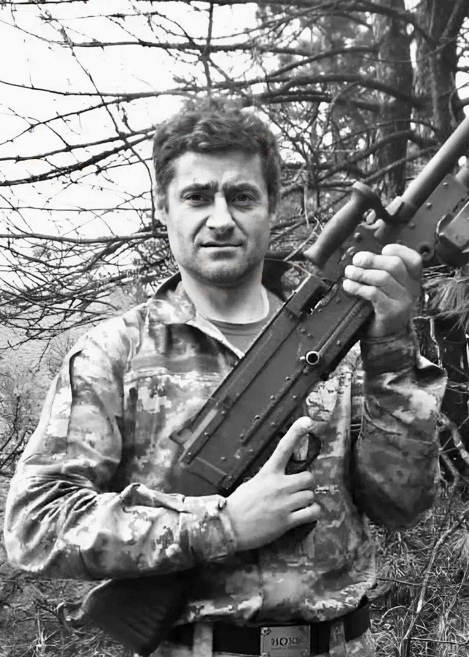 20 августа 2025 года из-за полученного на фронте ранения умер житель Нововолынска Андрей Манойло 20 августа 2025 года из-за полученного на фронте ранения умер житель Нововолынска Андрей Манойло