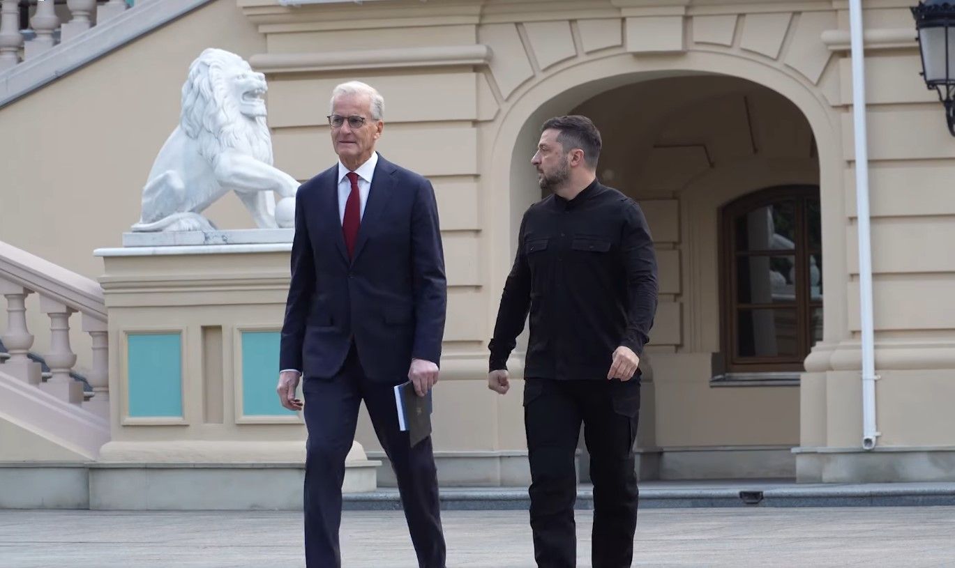 Прем'єр-міністр Норвегії Йонас Гар Стере, президент України Володимир Зеленський Прем'єр-міністр Норвегії Йонас Гар Стере, президент України Володимир Зеленський