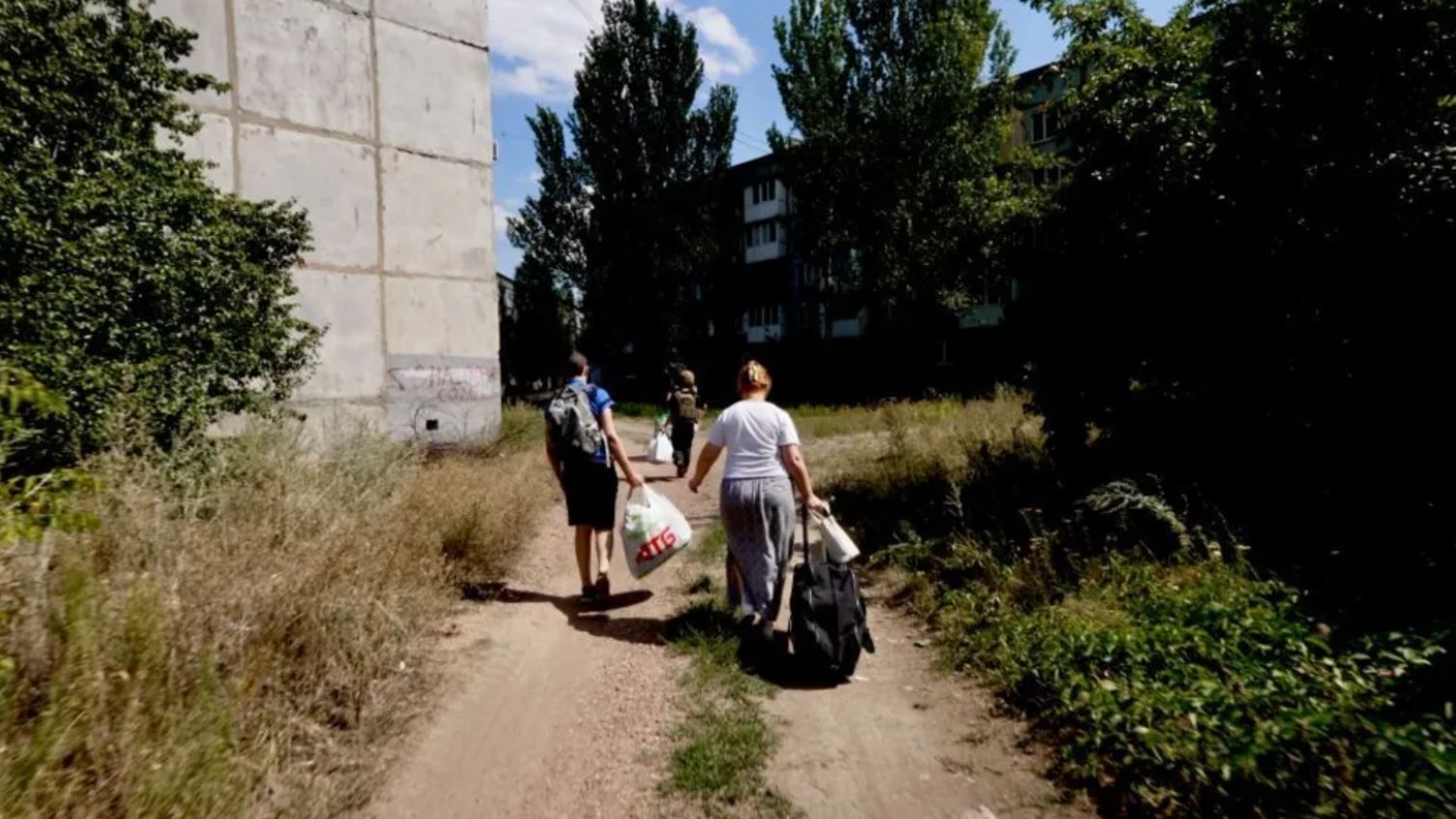 Что делать с Донбассом - журналисты BBC спросили жителей Доброполья - новости Украины - 24 Канал