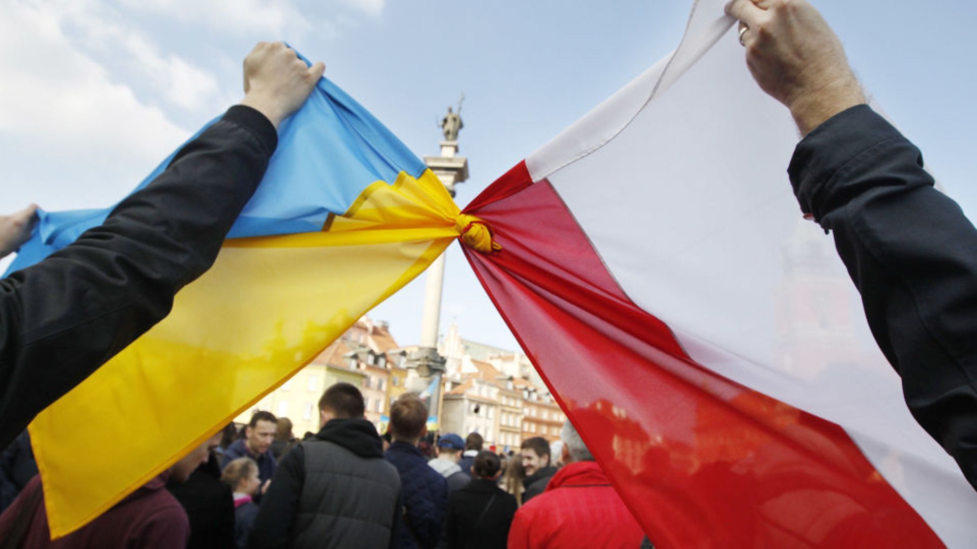 Россия является историческим врагом как Украины, так и Польши Россия является историческим врагом как Украины, так и Польши