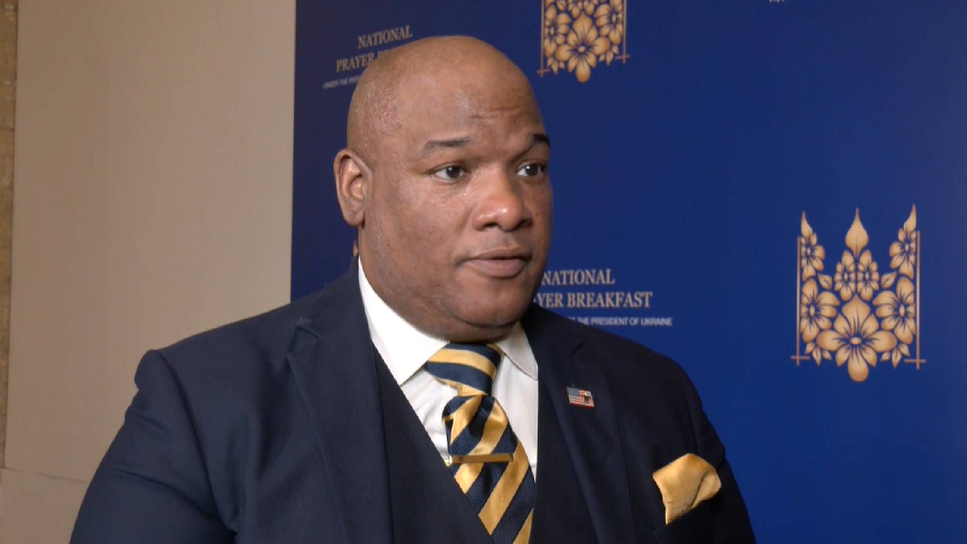 Бернс розповів, як позбувся впливу російської пропаганди Бернс розповів, як позбувся впливу російської пропаганди