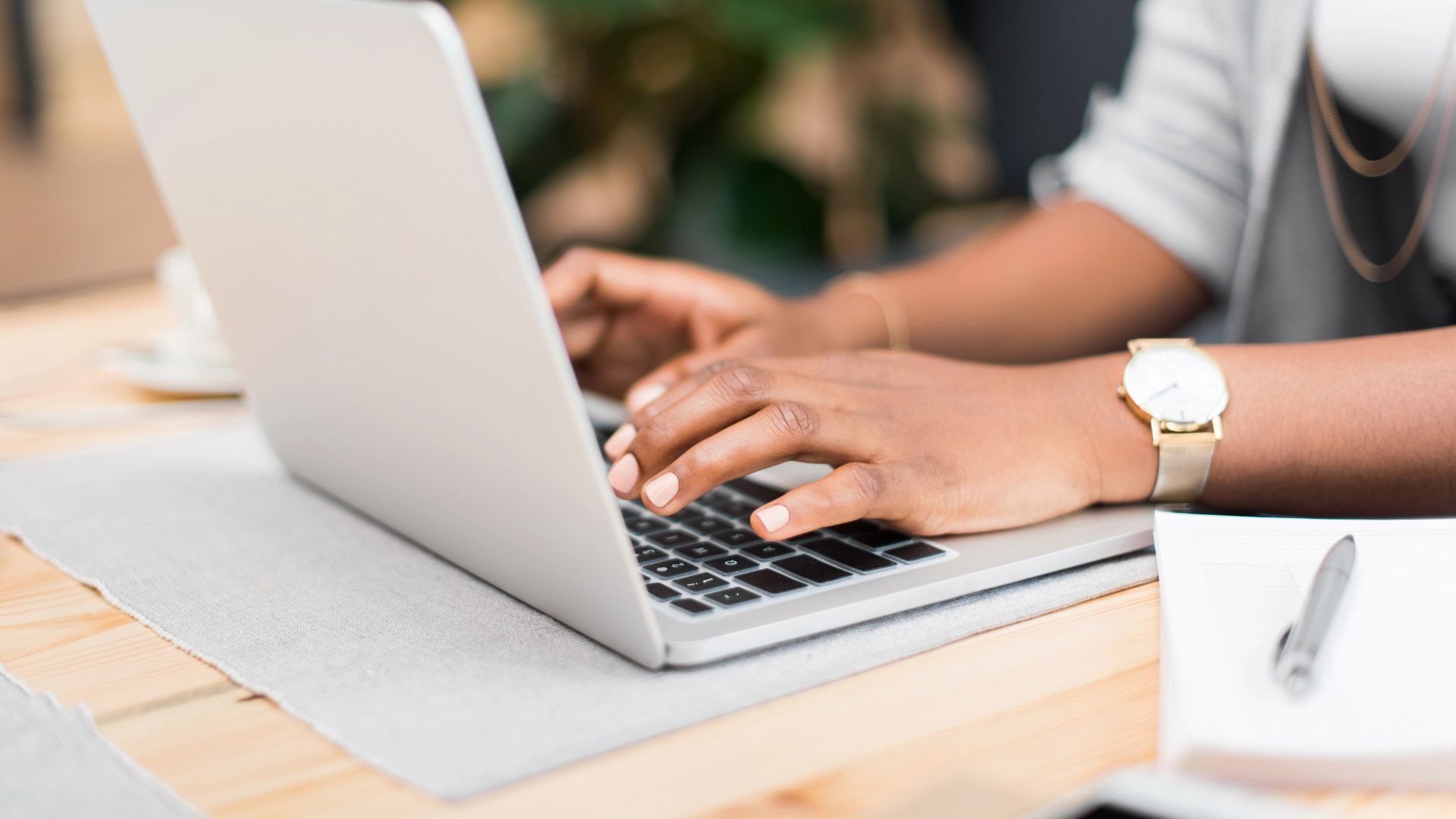 Африканских женщин вербует Россия Африканских женщин вербует Россия