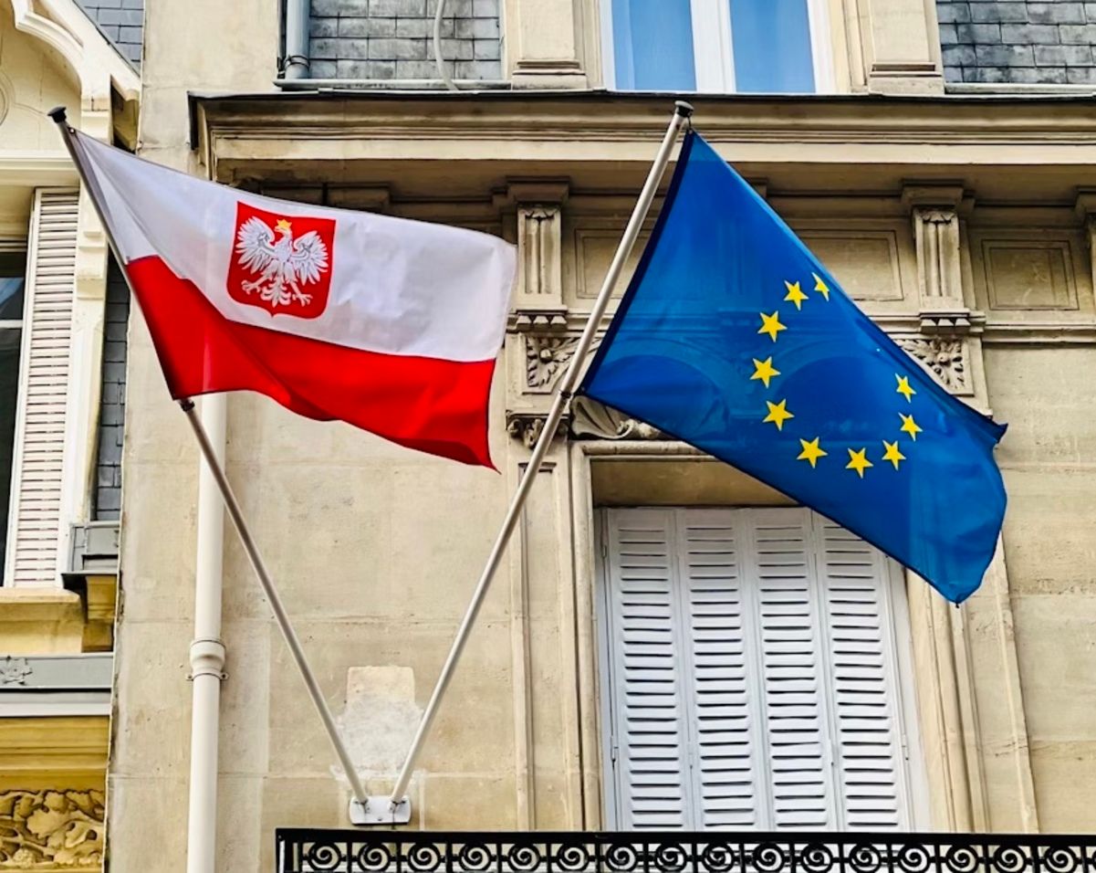 У Єврокомісії відреагували на намір Польщі скоротити виплати українцям